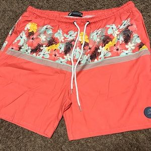 Men’s XXL lined Swim trunks with pockets